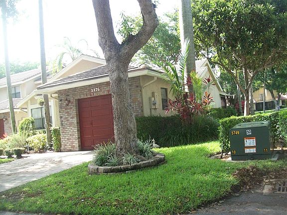 4th image of 3329 Lake Shore Dr