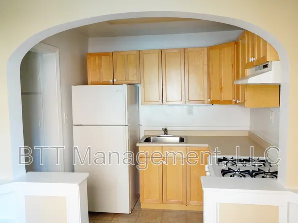 8105 Greenwood Ave, Takoma Park, MD