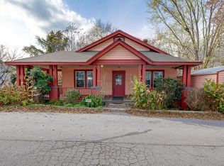 7 Hampton St, Ware Shoals, SC 29692