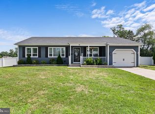 18 Bull Run Rd, Clementon, NJ 08021