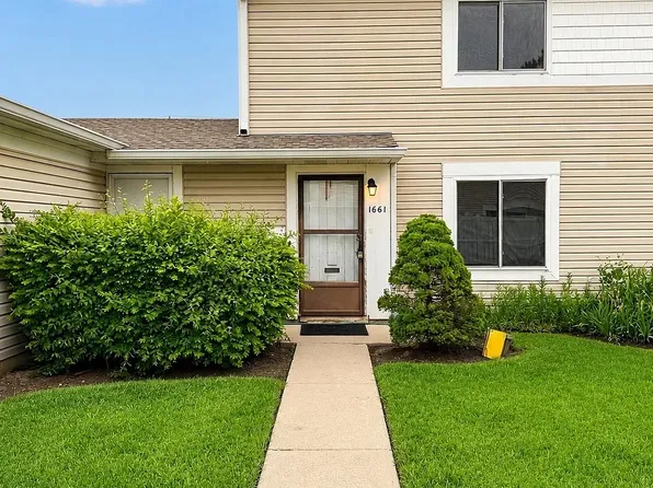 1661 Cornell Dr, Hoffman Estates, IL