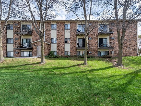 5th image of 2250 N Cedar Ave #114302