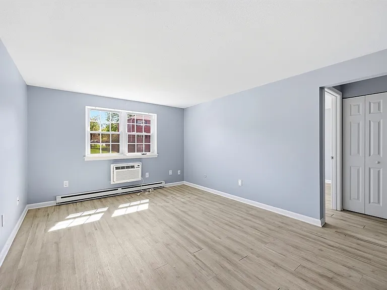 8 Maple Crest Cir #C — Photo 14