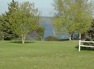 24 Savage Rd, Searsport, ME 04974