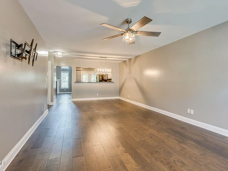 438 Old Grist Mill Blvd #438 — Photo 4