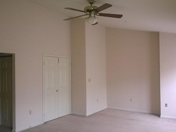 HUGE Master BR with walk-in closets and High Ceilings