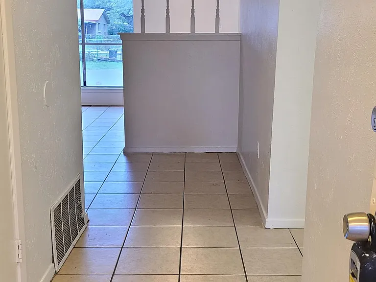 2703 Ponderosa St — Photo 6