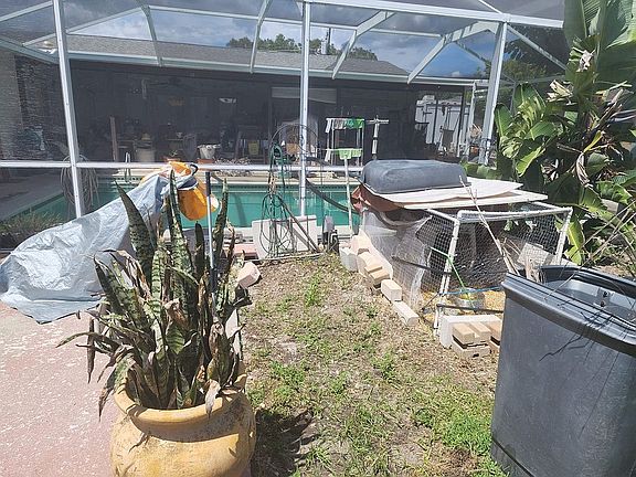 4th image of 18601 Klingler Cir