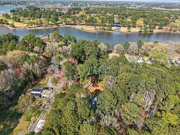 5th image of 15181 Taylor Creek Dr