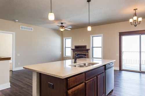 5th image of 477 NW Autumn Crest Dr