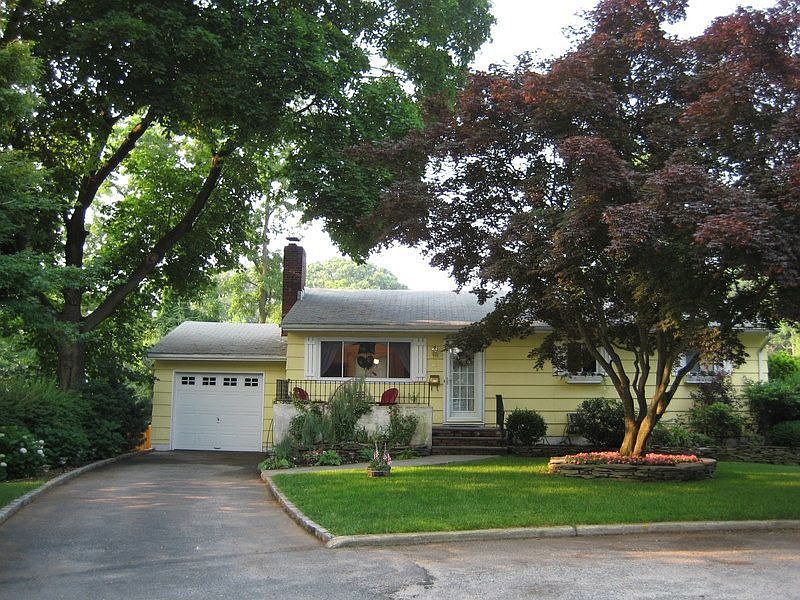 1st image of 16 Terry Ln