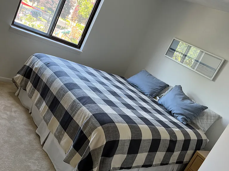 513 W Lakeshore Dr — Photo 5