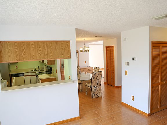 5th image of 100 Green Cove Ct