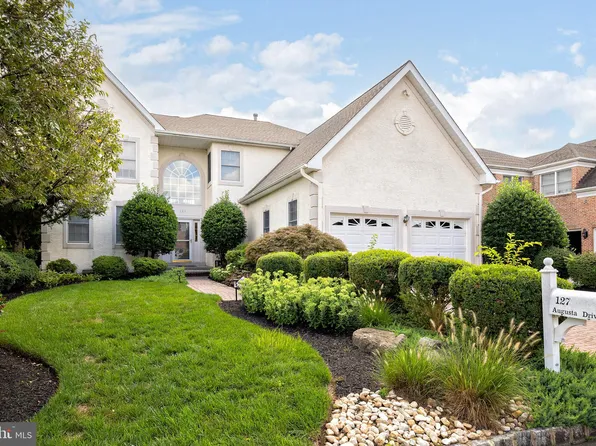 127 Augusta Dr, Moorestown, NJ 08057