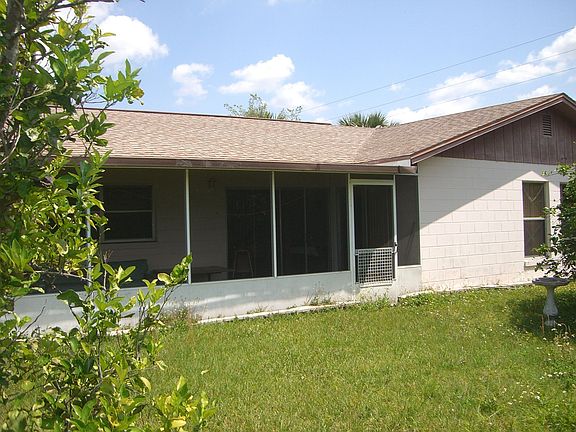 Back patio/fenced back yard