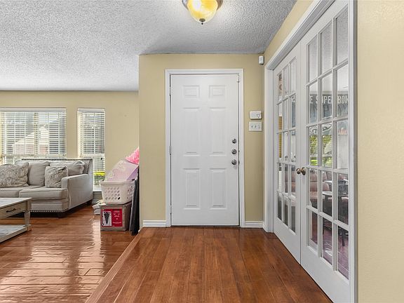3rd image of 1409 Bregenz Ln