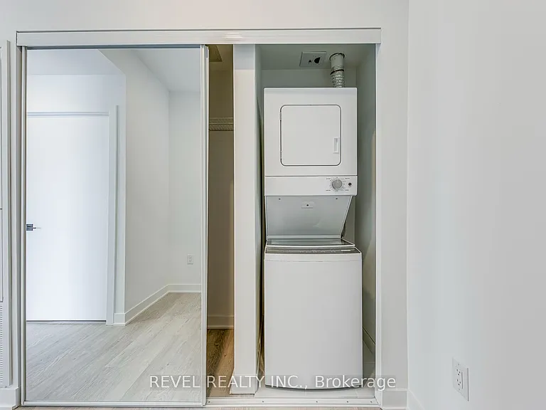 2782 Barton St E #1107 — Photo 33