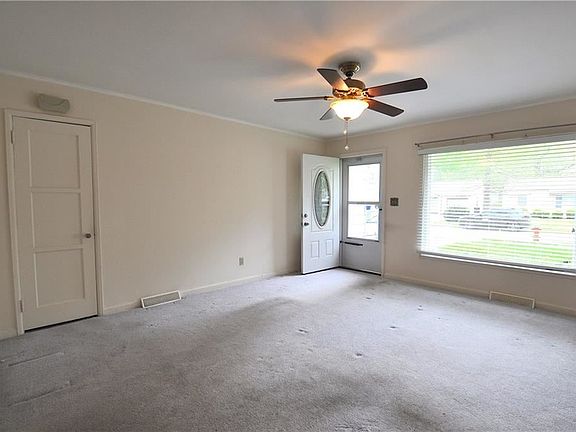 4th image of 14318 Lakota Ave