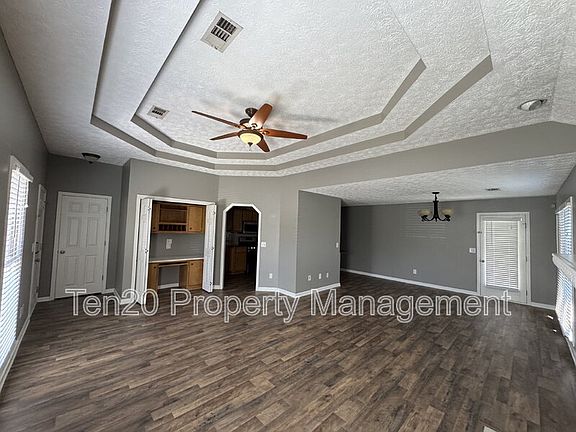 3rd image of 7124 Vinings Ct