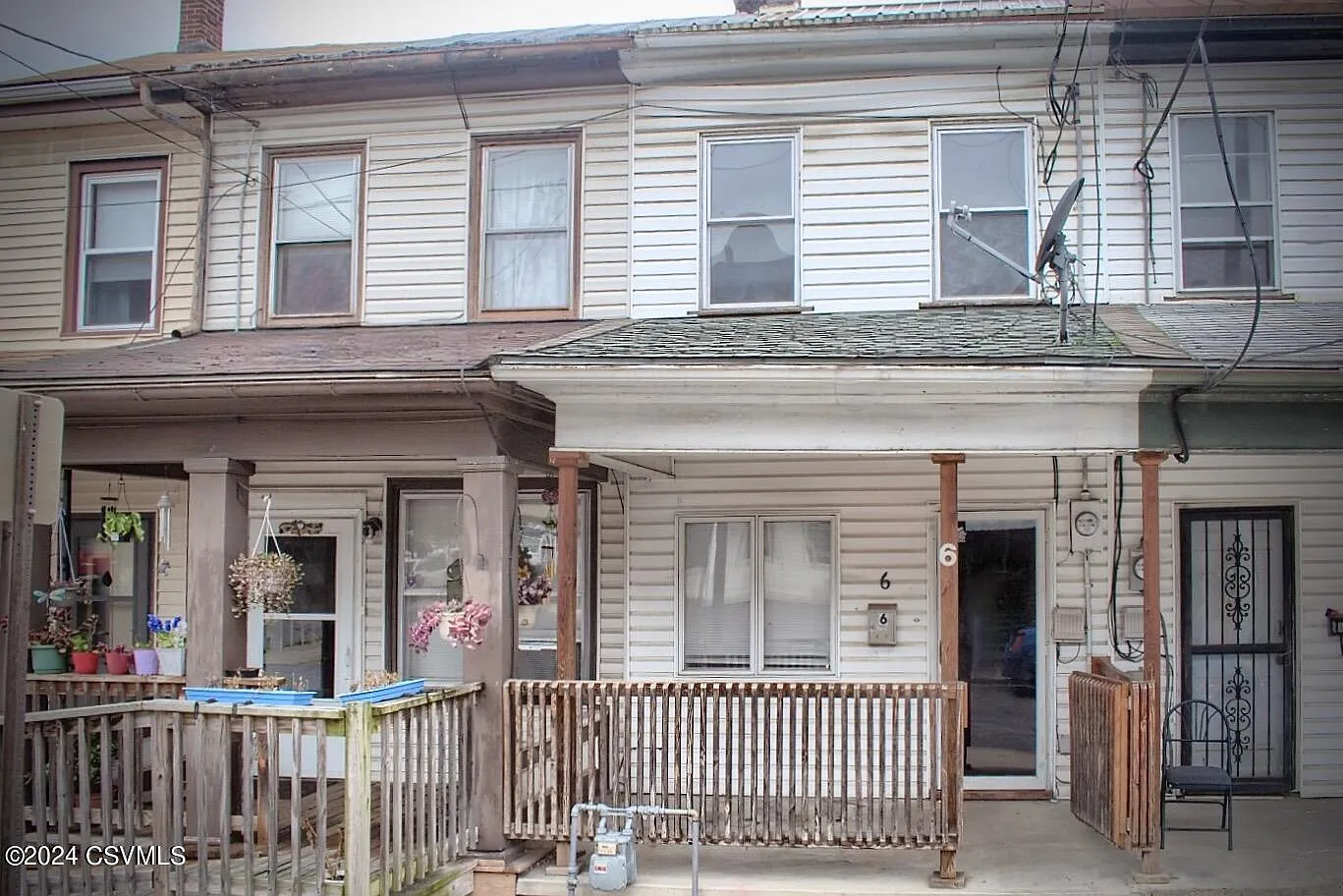 6 N 7th St photo 1