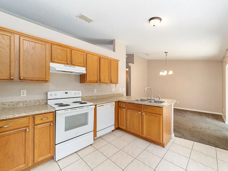 19619 SW Eagle Dr — Photo 14