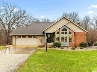 377 Ten Mile Creek Rd, Germantown Hills, IL