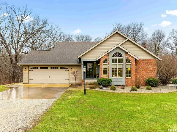 377 Ten Mile Creek Rd, Germantown Hills, IL 61548