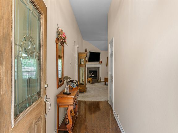 5th image of 2114 Pecan Ridge Dr