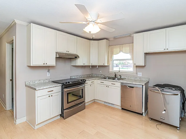 1211 Crisp St — Photo 4