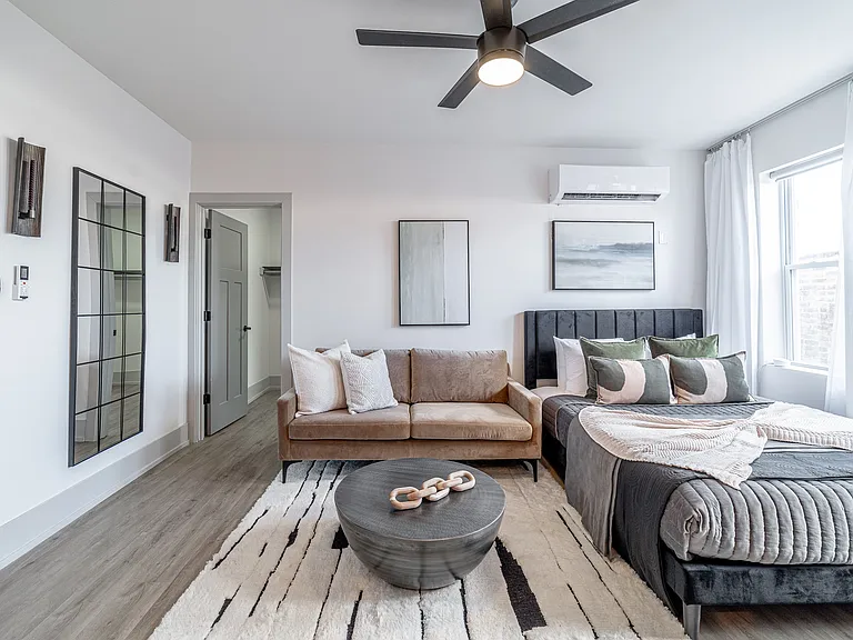 3546 N Southport Ave #204 — Photo 7