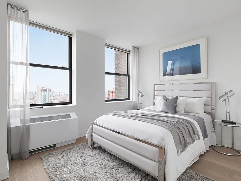 70 Pine St #5402 — Photo 8