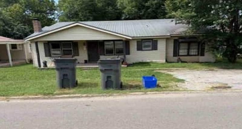 1st image of 807 Wirt St