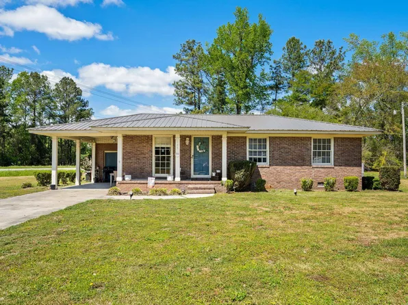105 Twin City Circle, Loris, SC 29569