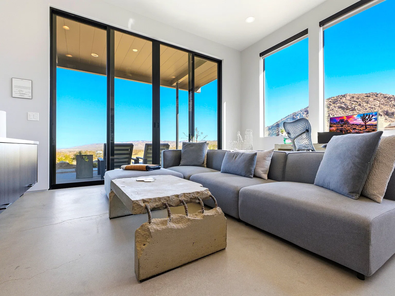 2 bed, 1260 sqft, $6,995 — Photo 3