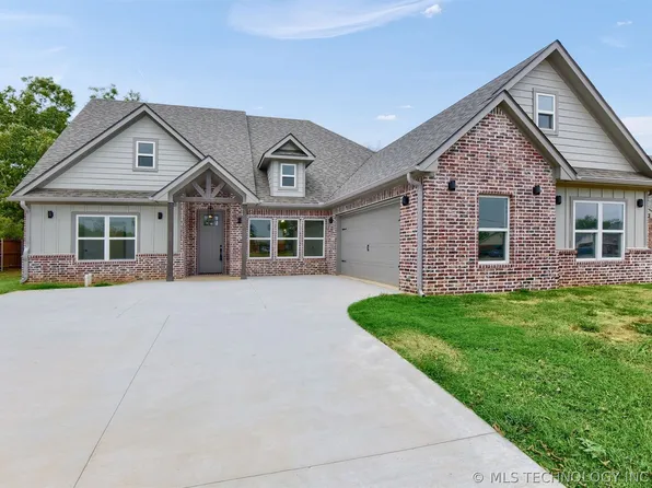 202 Gail Farrell Dr, Durant, OK 74701