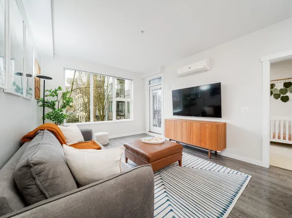 9399 Alexandra Rd #218, Richmond, BC V6X 0L7