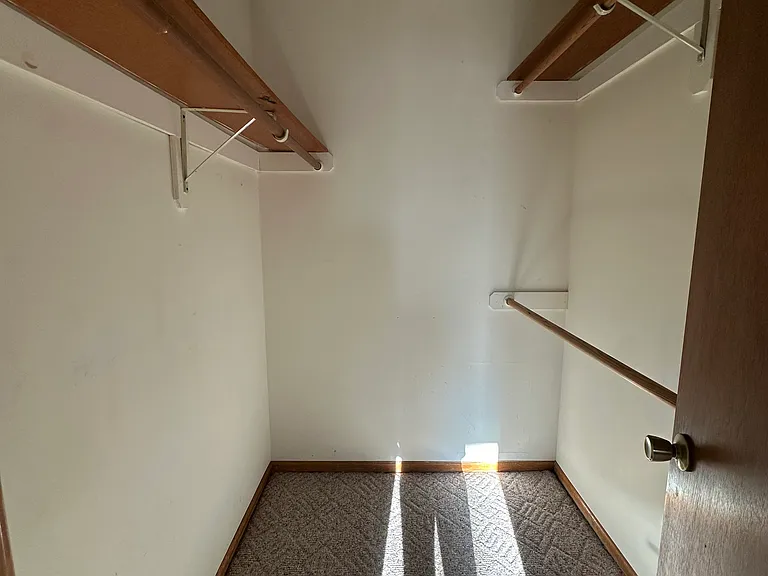 4 Pearl Dr #D — Photo 7