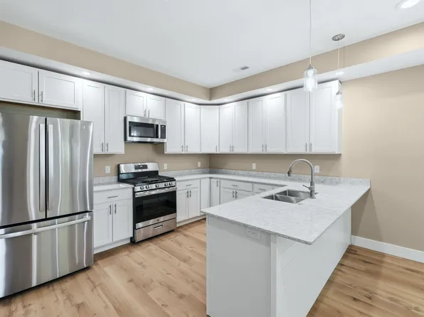 206 W Lincoln St, Ashley, IN 46705