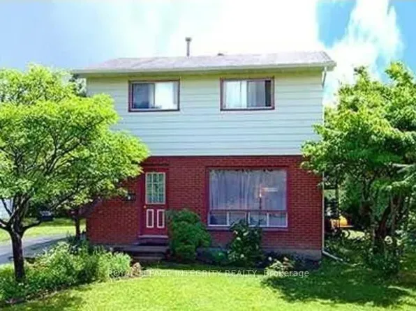 15 McMurdo Ct, Ottawa, ON K2E 5V8