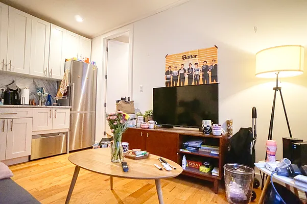 Rented by Compass | media 16