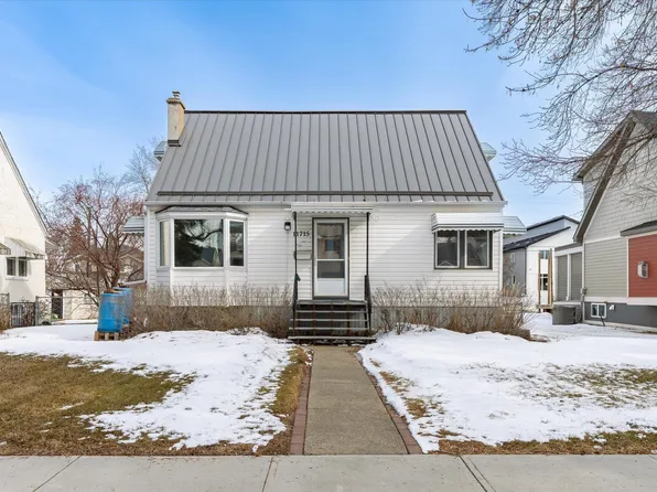 11715 123rd St NW, Edmonton, AB T5M 0G8