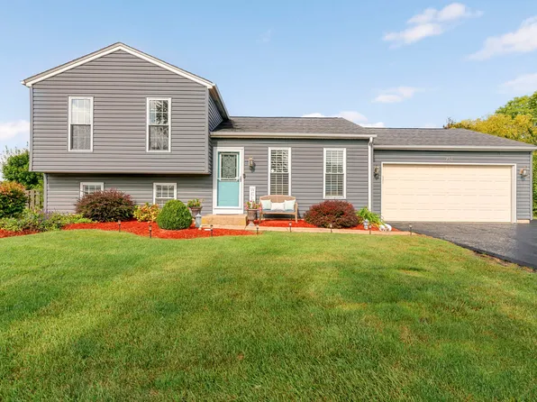 751 Cypress Ln, Carol Stream, IL 60188
