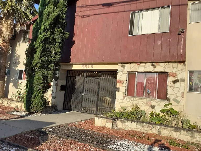 8815 Van Nuys Blvd #I — Photo 4