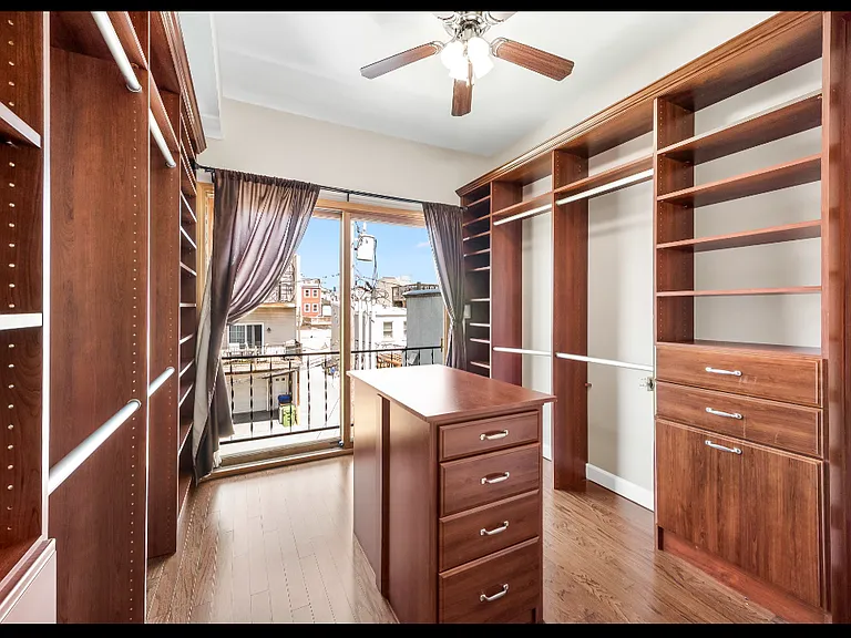 1346 Towson St — Photo 24