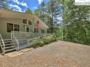 136 Just A Mere Ln, Burnsville, NC 28714