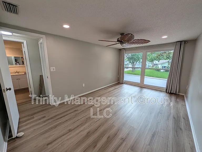 8605 Wagon Wheel Ln — Photo 25