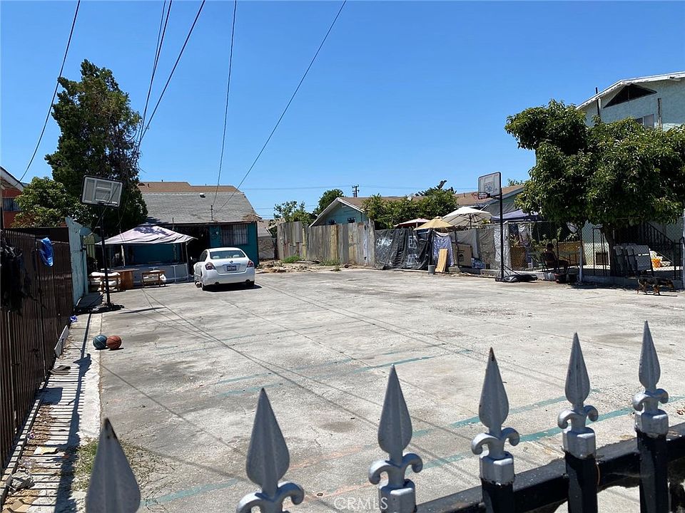 1st image of 7533 Maie Ave