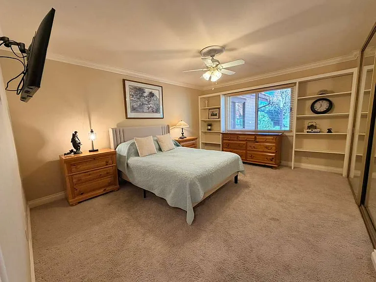 Queen Bedroom