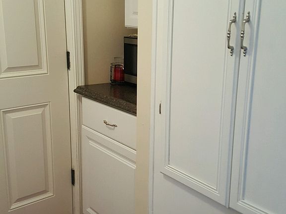3rd image of 12 Narry Ln
