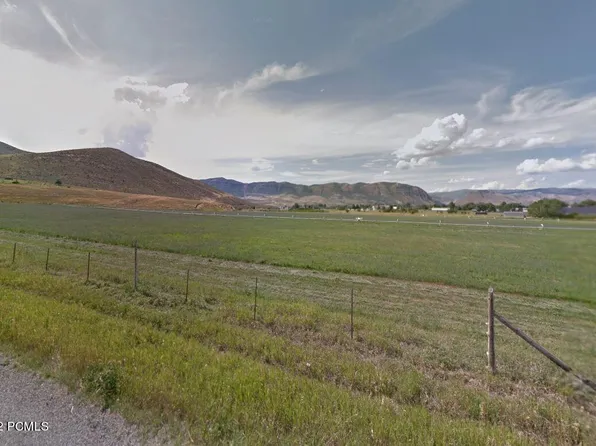 800 S Henefer Rd, Henefer, UT 84033